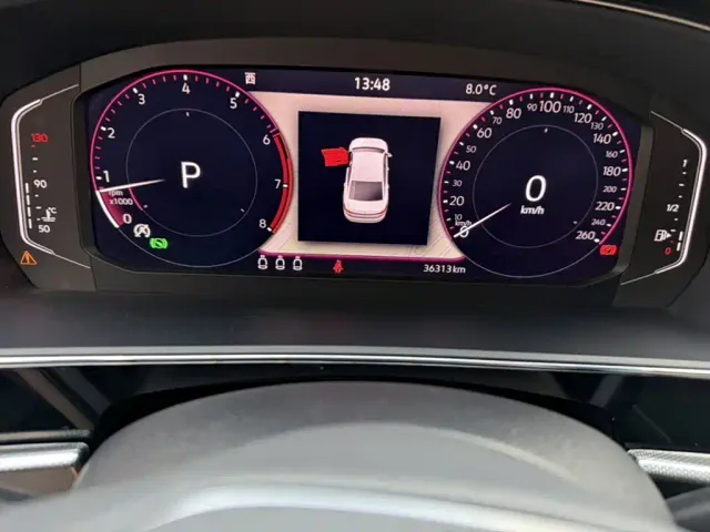 Volkswagen Passat — Фото автомобиля 4