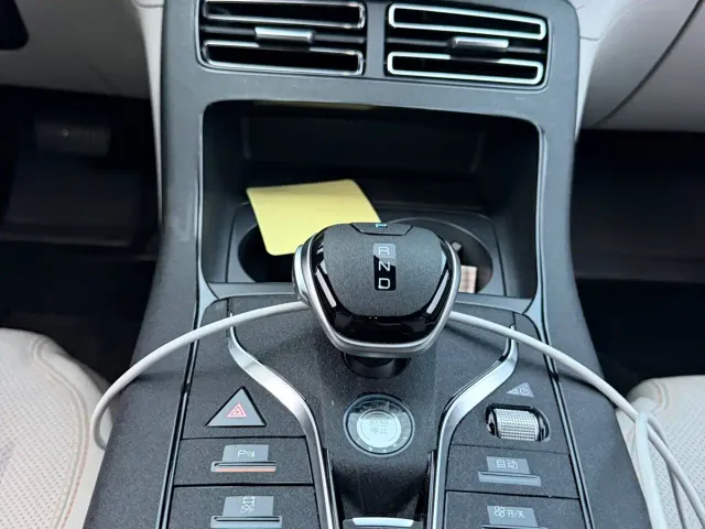 BYD Qin PLUS — Фото автомобиля 11