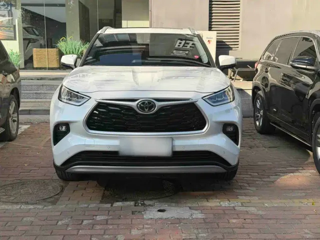 Toyota Highlander — Фото автомобиля 18