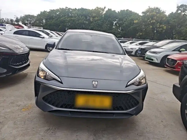 Roewe i5 — Фото автомобиля 2