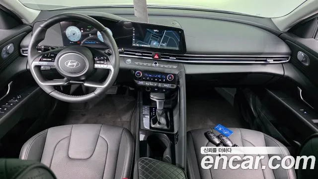 Hyundai AVANTE — Фото автомобиля 3