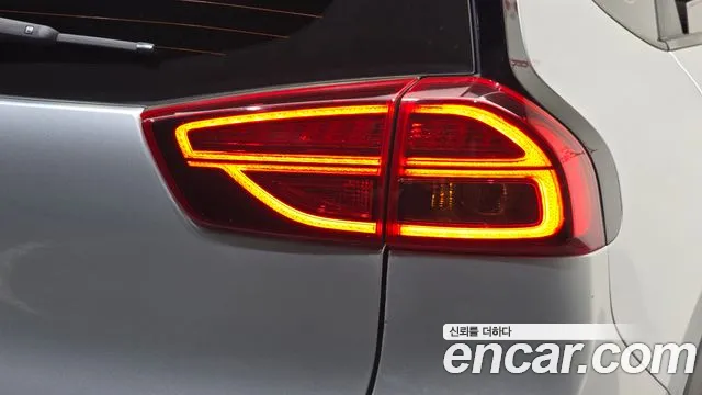Kia Niro Niro Plus Air — Фото автомобиля 23