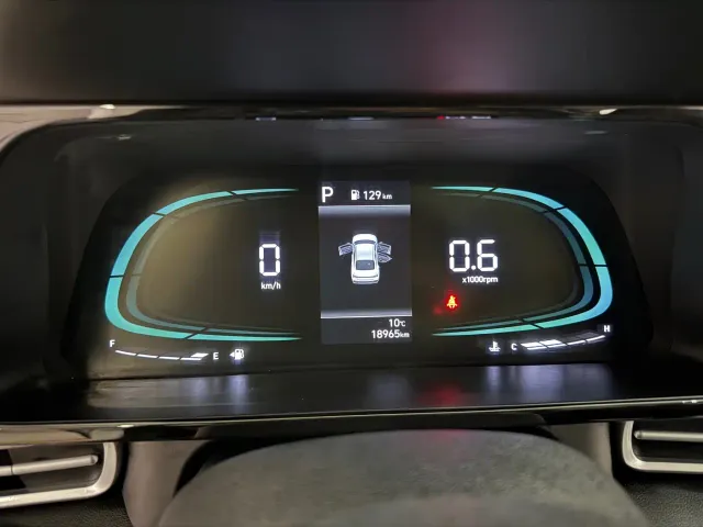 Hyundai Elantra — Фото автомобиля 16