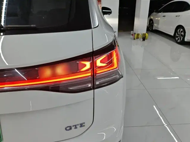 Volkswagen Tayron GTE Plug-in Hybrid — Фото автомобиля 7