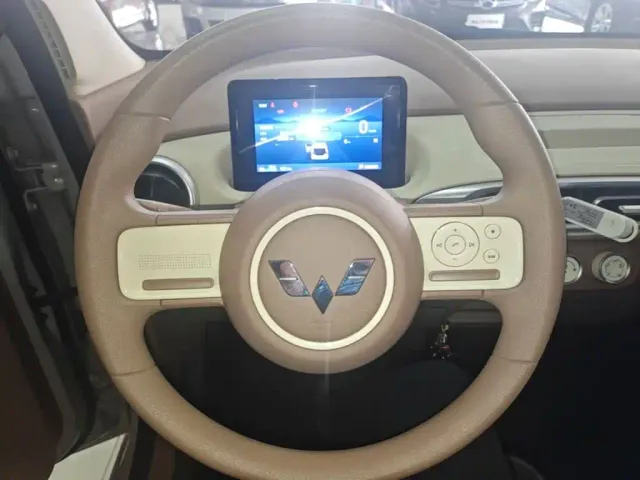 Wuling Hongguang Mini EV — Фото автомобиля 10