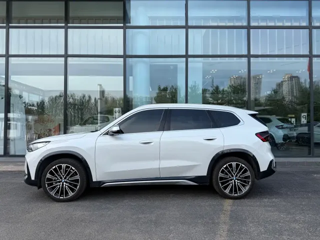 BMW X1 — Фото автомобиля 3