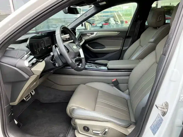 Audi A6L — Фото автомобиля 8