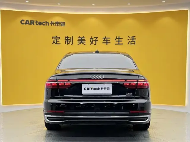 Audi A8 — Фото автомобиля 3