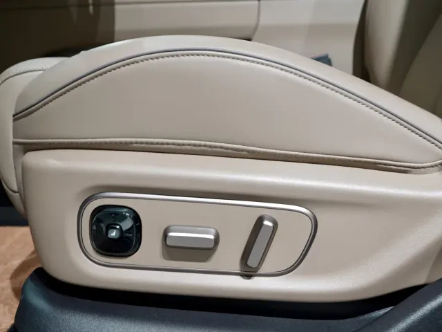 Li Auto i6 — Фото автомобиля 7