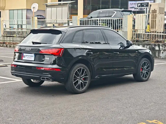 Audi Q5L — Фото автомобиля 6