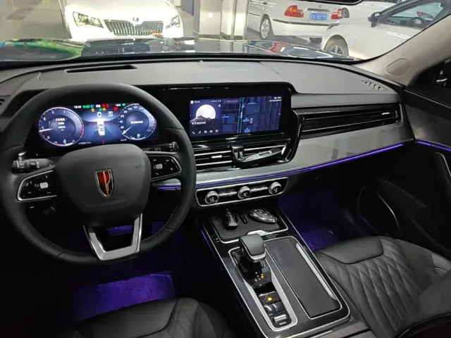 Hongqi HS5 — Фото автомобиля 12