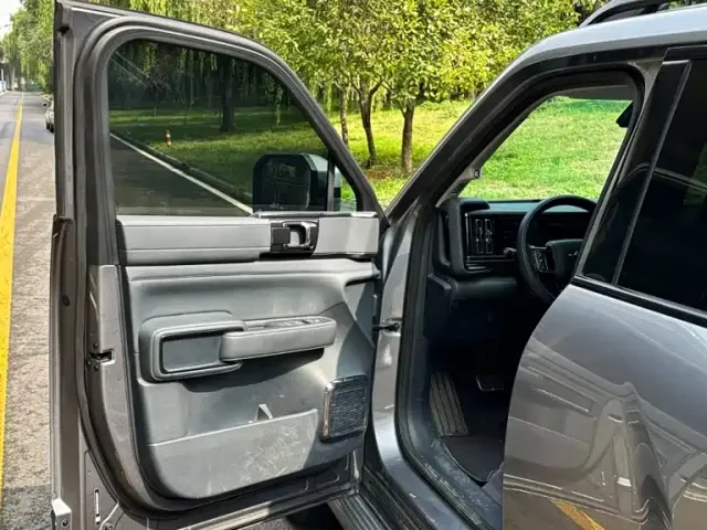 BYD FangChengBao Leopard 5 — Фото автомобиля 5