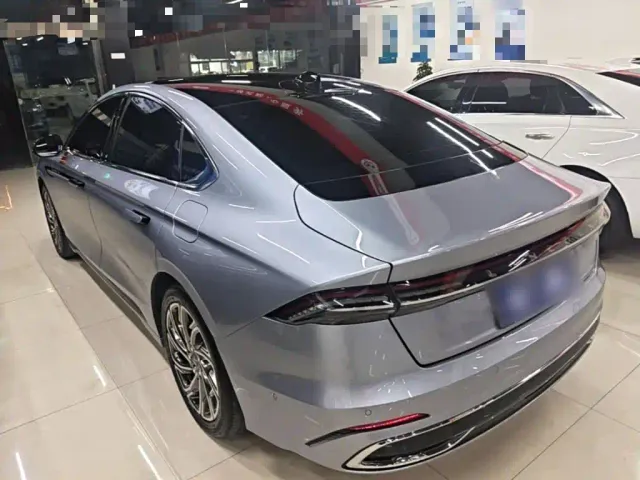 Lincoln Z — Фото автомобиля 4