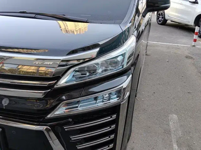 Toyota Vellfire — Фото автомобиля 5