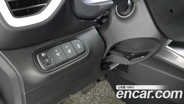 Hyundai Venue — Фото автомобиля 17