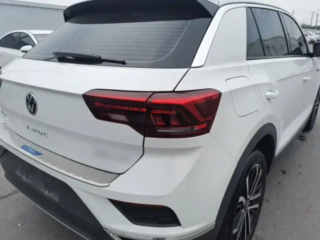 Volkswagen T-Roc — Фото автомобиля 7