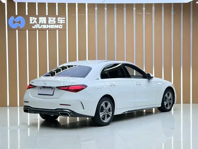 Mercedes-Benz C-Class — Фото автомобиля 25