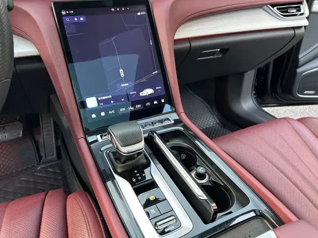Hongqi H5 — Фото автомобиля 19