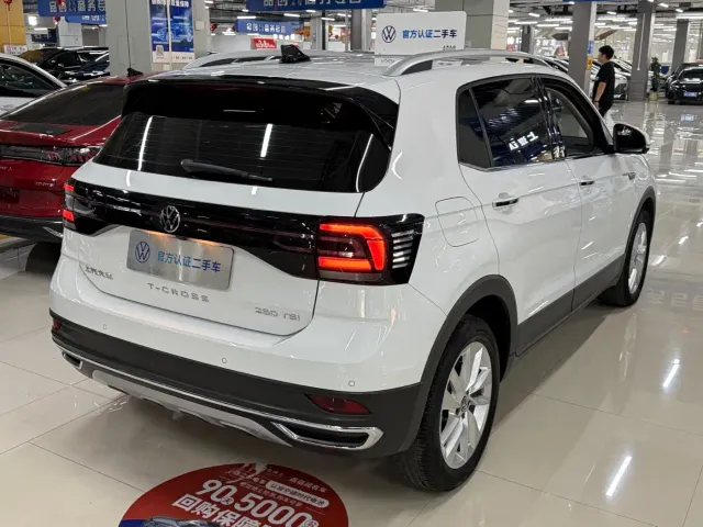 Volkswagen T-Cross — Фото автомобиля 4
