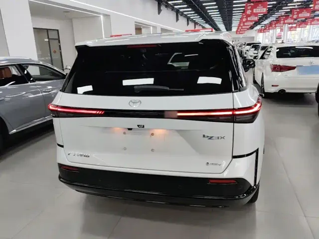 Toyota BoZhi 3X — Фото автомобиля 5