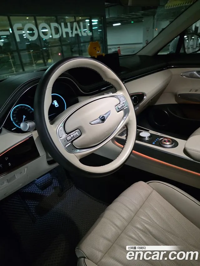 Genesis GV70 — Фото автомобиля 11