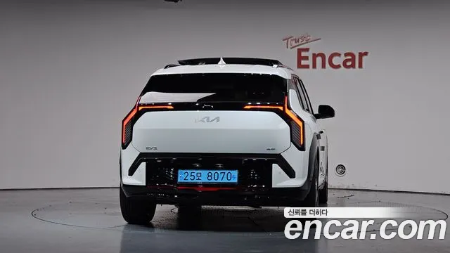 Kia EV3 — Фото автомобиля 3