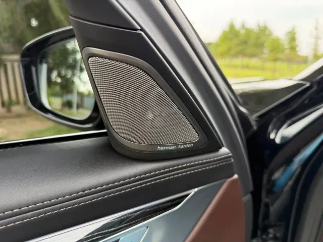 BMW 7 Series — Фото автомобиля 10