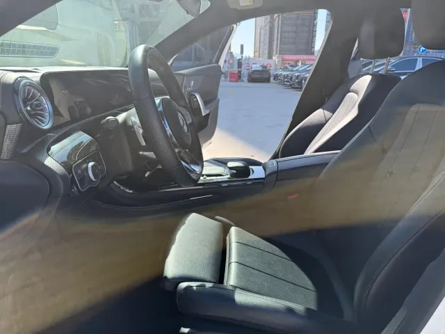 Mercedes-Benz A-Class — Фото автомобиля 14