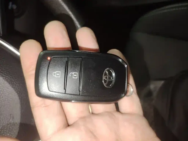Toyota Frontlander 2024 2.0L Smart Hybrid Dual Engine Luxury Edition — Фото автомобиля 8