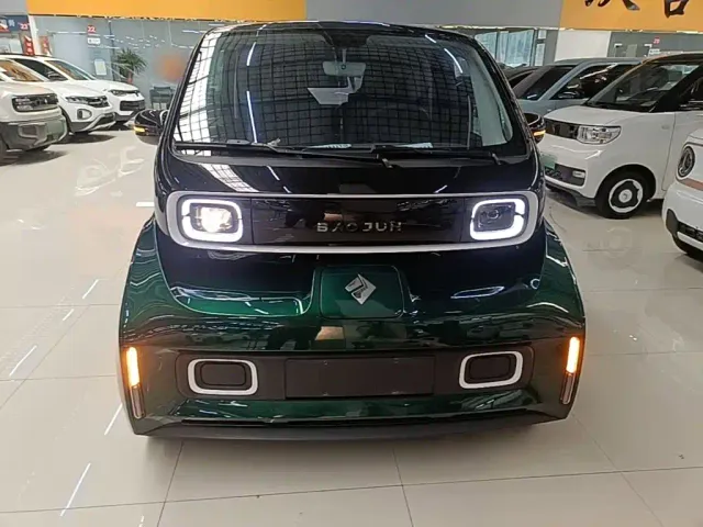 Baojun KiWi EV — Фото автомобиля 2