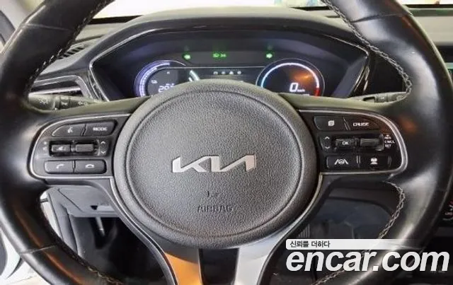 Kia Niro — Фото автомобиля 3
