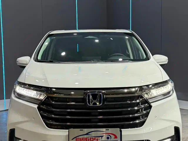 Honda Odyssey — Фото автомобиля 2