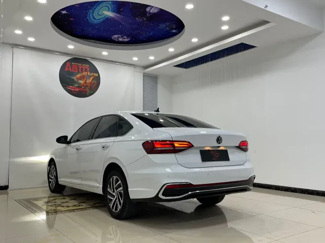 Volkswagen Lavida — Фото автомобиля 16