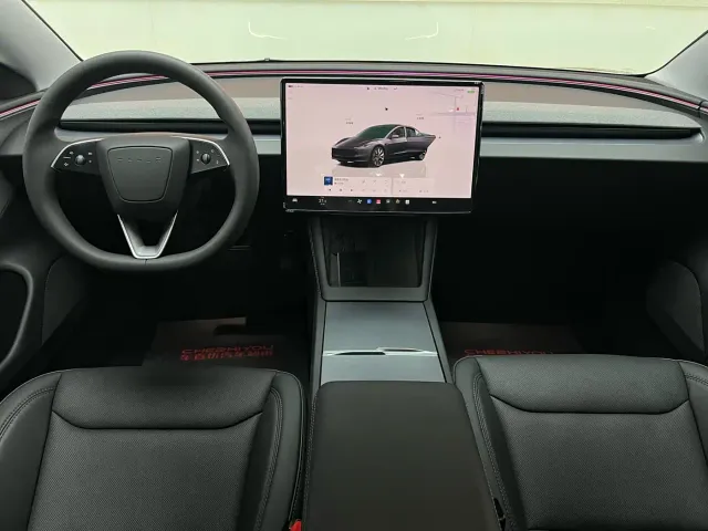 Tesla Model 3 — Фото автомобиля 12