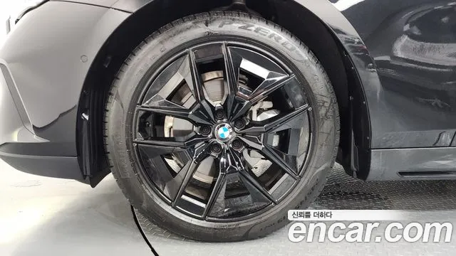 BMW 5-Series — Фото автомобиля 2