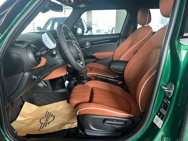 MINI Hatch — Фото автомобиля 11