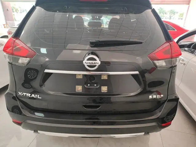 Nissan X-Trail — Фото автомобиля 5