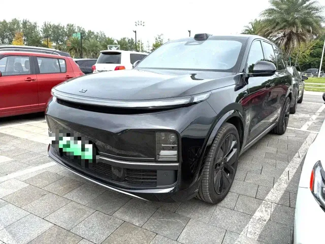 Фотография автомобиля — Li Auto L9
