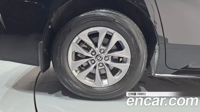 Toyota Sienna — Фото автомобиля 19