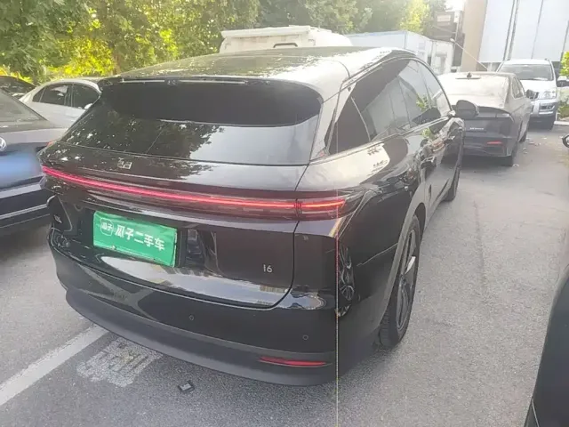 Li Auto Li Auto i6 2025 2WD Base Model — Фото автомобиля 6