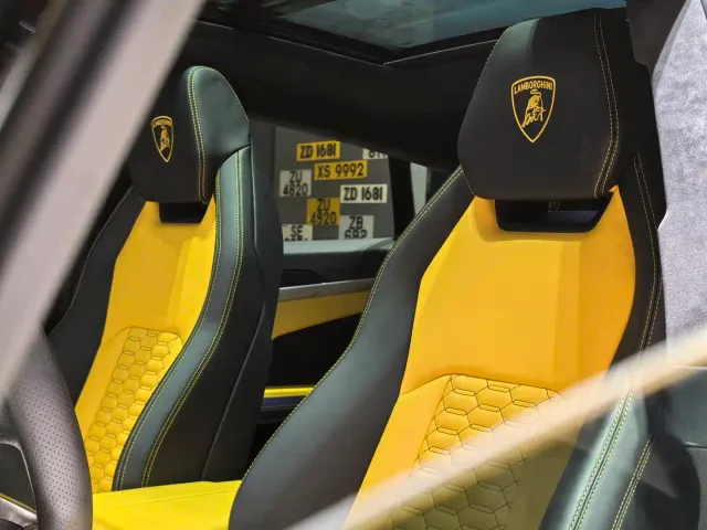 Lamborghini Urus — Фото автомобиля 9