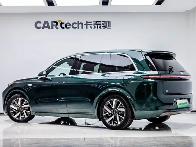 Li Auto L8 — Фото автомобиля 6
