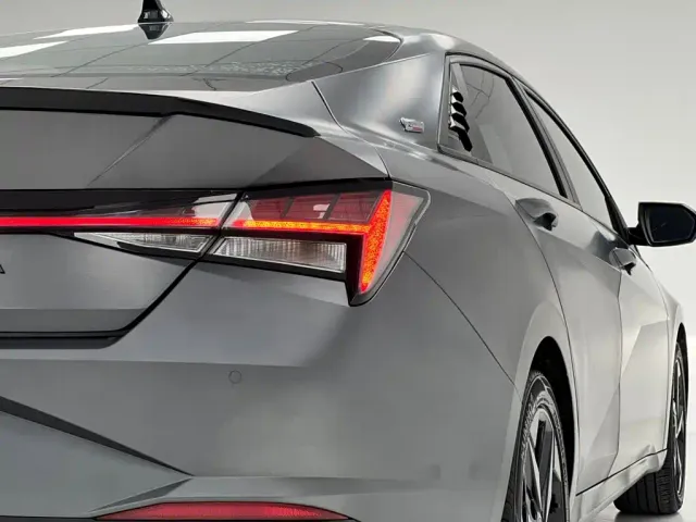 Hyundai Elantra — Фото автомобиля 13