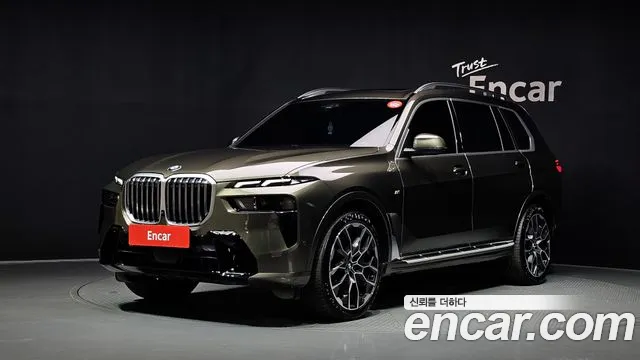Фотография автомобиля — BMW X7 G07