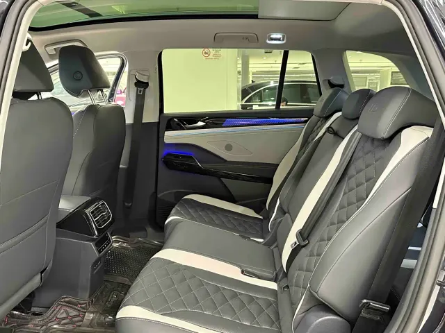 Volkswagen ID.6 CROZZ 2021 Facelift Long Range PRO — Фото автомобиля 14