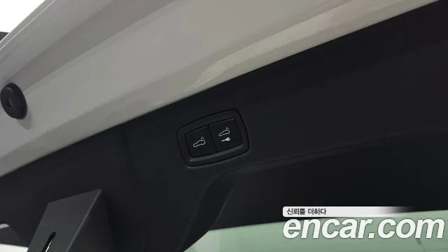 Porsche Macan — Фото автомобиля 15