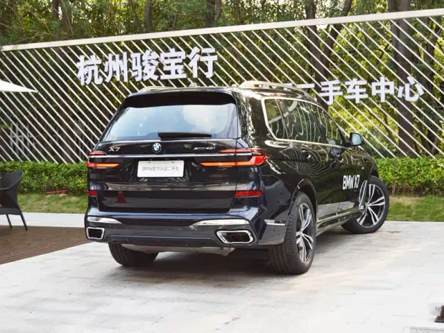 BMW X7 — Фото автомобиля 6