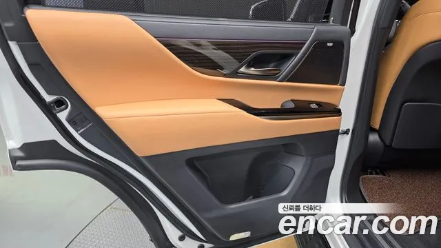 Lexus LX — Фото автомобиля 20