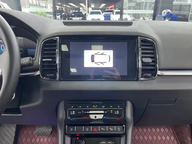 Skoda Karoq — Фото автомобиля 10