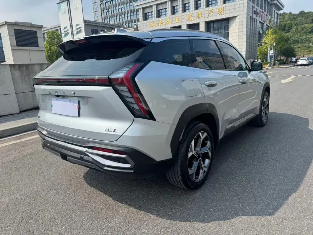 Geely Boyue L — Фото автомобиля 5